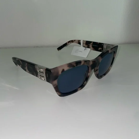 Tortoise Shell Sunglasses